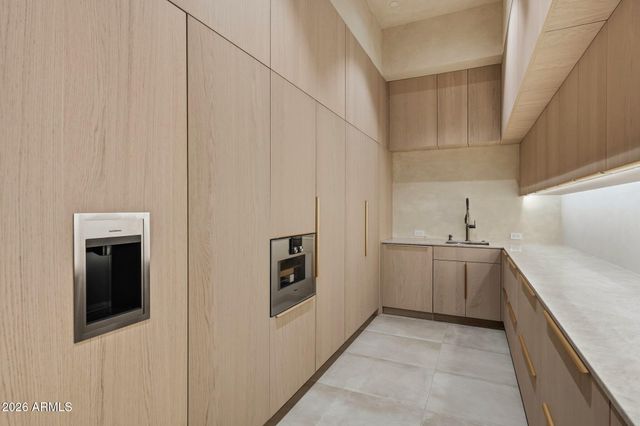 4704 N 56TH Street, Phoenix, AZ 85018