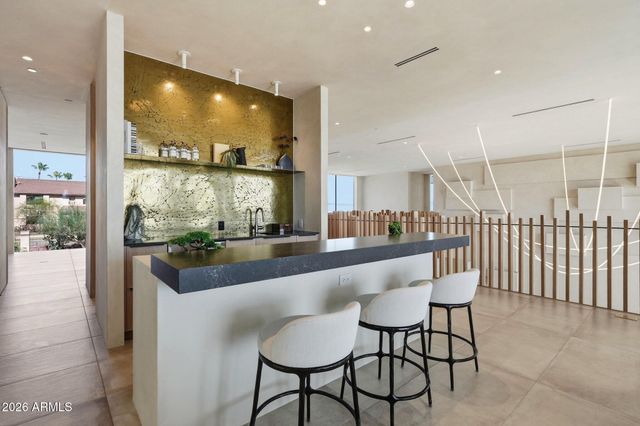 4704 N 56TH Street, Phoenix, AZ 85018