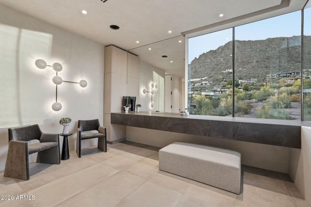 4704 N 56TH Street, Phoenix, AZ 85018