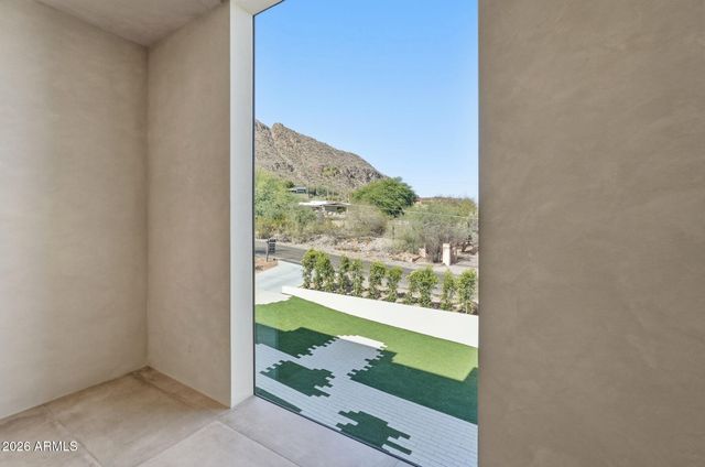 4704 N 56TH Street, Phoenix, AZ 85018