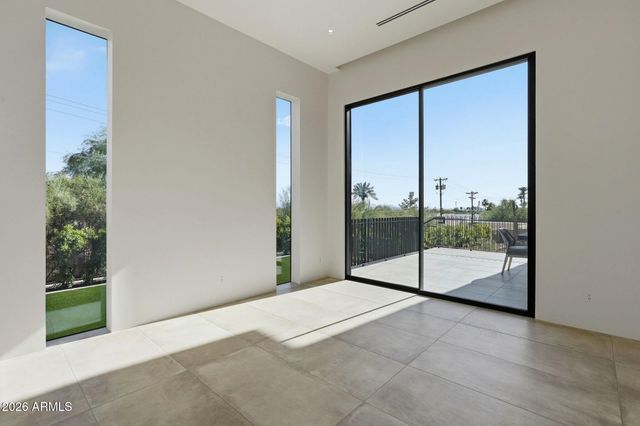 4704 N 56TH Street, Phoenix, AZ 85018