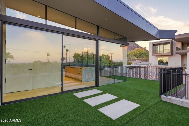 4704 N 56TH Street, Phoenix, AZ 85018