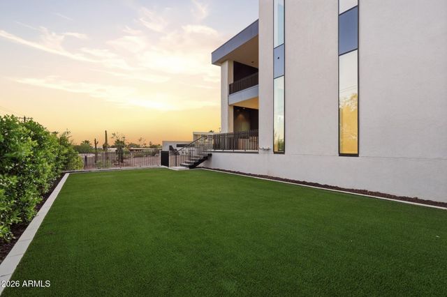 4704 N 56TH Street, Phoenix, AZ 85018
