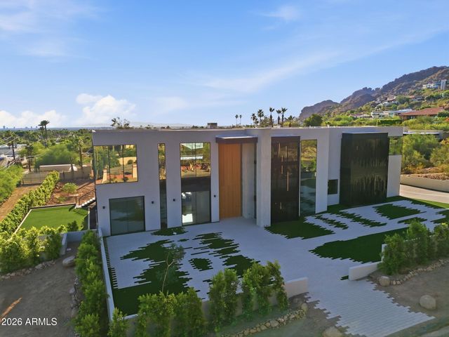 4704 N 56TH Street, Phoenix, AZ 85018
