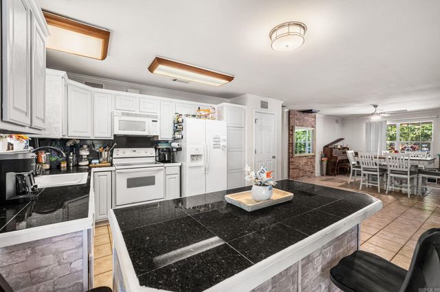 10823 Wyllia Road, Benton, AR 72019