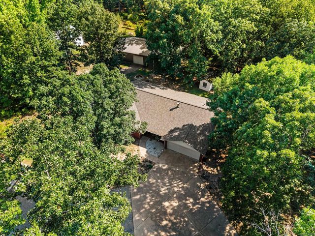 10823 Wyllia Road, Benton, AR 72019