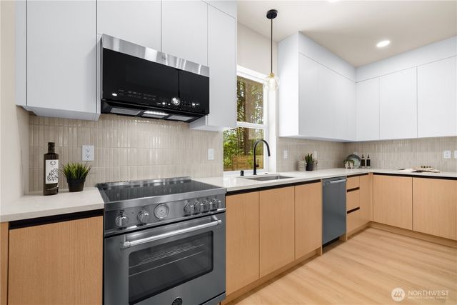 3407 A NW Market Street, Seattle, WA 98107
