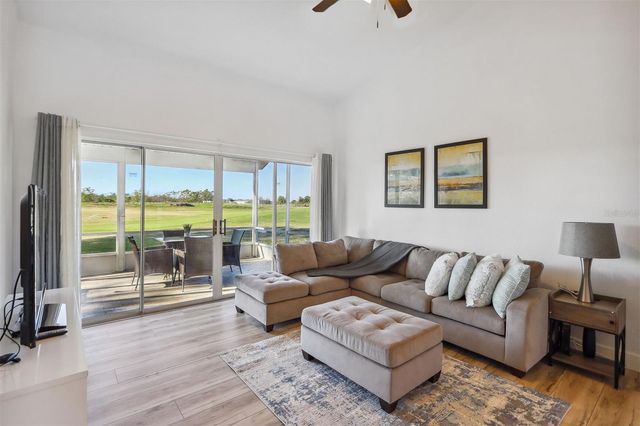 312 EAGLE RIDGE DRIVE 312, Davenport, FL 33837