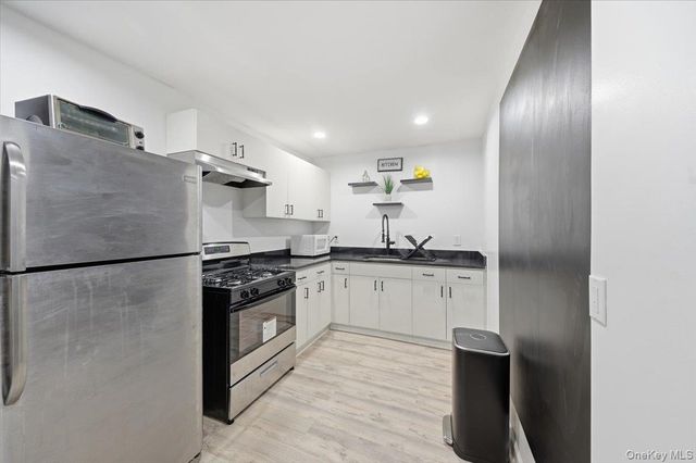 4077 Ely Avenue, Bronx, NY 10466