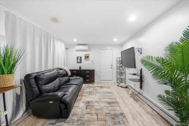 4077 Ely Avenue, Bronx, NY 10466