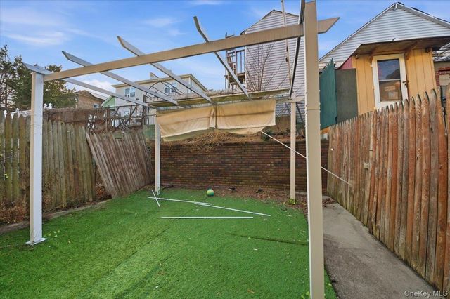 4077 Ely Avenue, Bronx, NY 10466