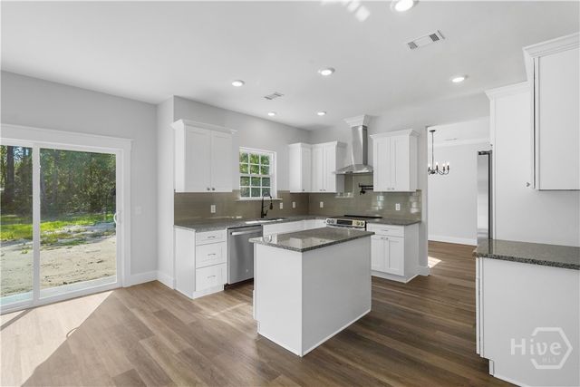 65 Plantation Road, Midway, GA 31320