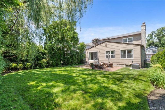 42 North Road, Great Neck, NY 11024