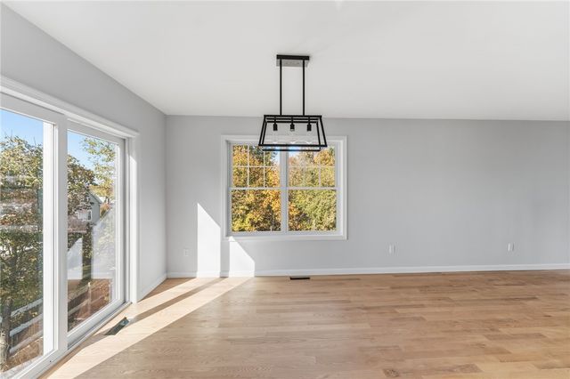 6 Teresa Ann Crossing, West Warwick, RI 02893