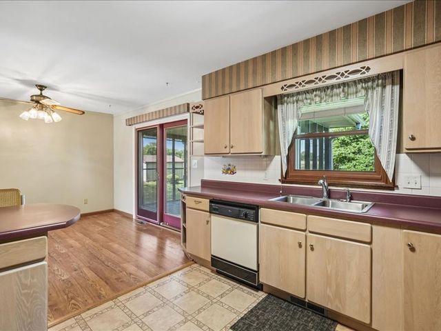8526 54th Street, Coal Valley, IL 61240
