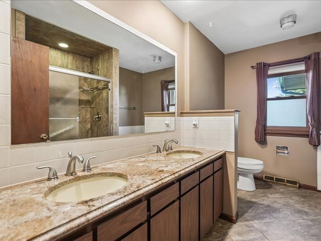 8526 54th Street, Coal Valley, IL 61240