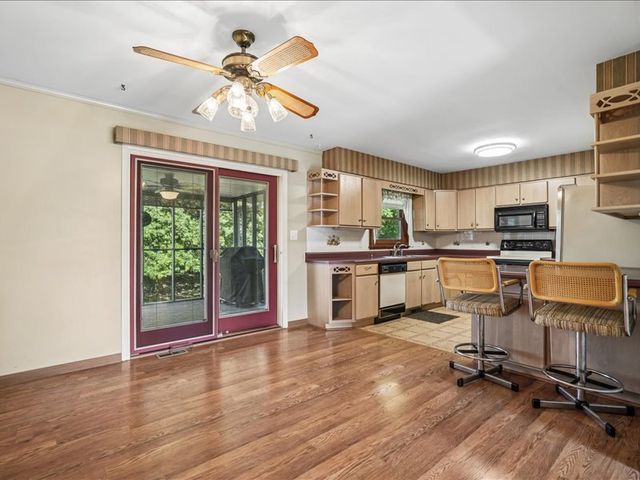 8526 54th Street, Coal Valley, IL 61240