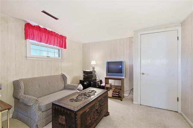 706 NE Darwin Street, Lee's Summit, MO 64063