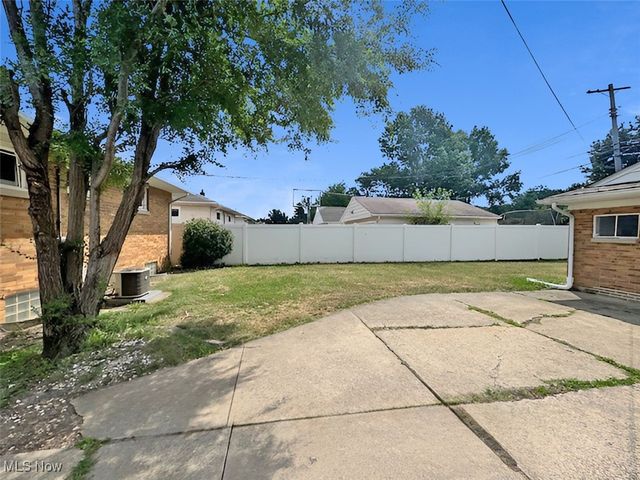 28642 Forest Road, Willowick, OH 44095