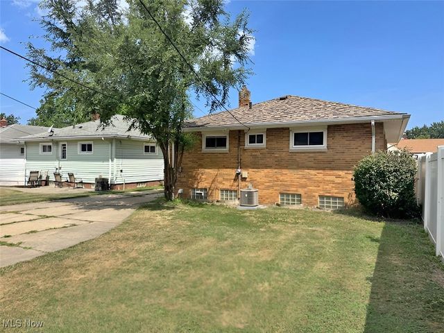 28642 Forest Road, Willowick, OH 44095