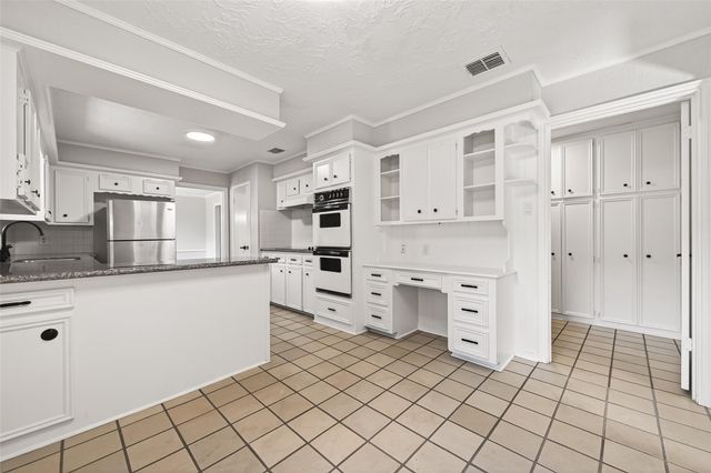 6207 Claridge Drive, Houston, TX 77096