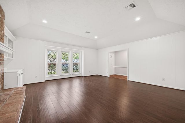 6207 Claridge Drive, Houston, TX 77096