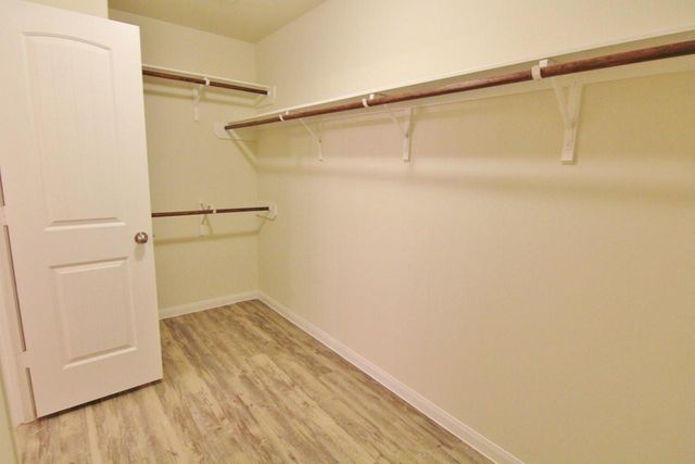 11 Leisure Shore Court, Manvel, TX 77578