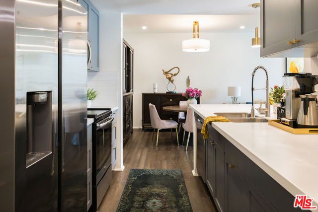 17711 Margate Street 211, Encino (los Angeles), CA 91316
