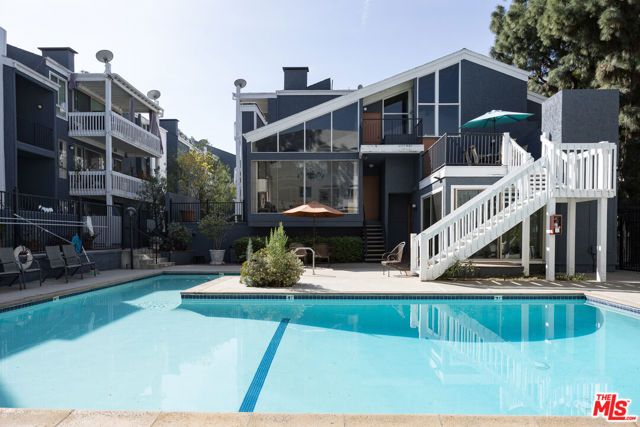 17711 Margate Street 211, Encino (los Angeles), CA 91316