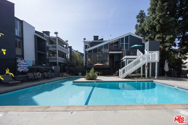 17711 Margate Street 211, Encino (los Angeles), CA 91316