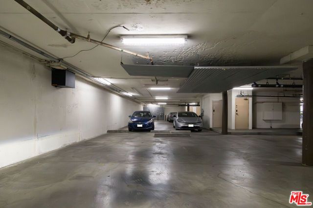 17711 Margate Street 211, Encino (los Angeles), CA 91316