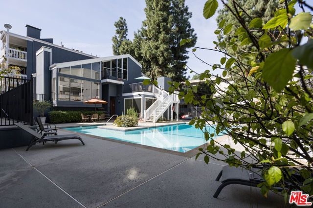 17711 Margate Street 211, Encino (los Angeles), CA 91316
