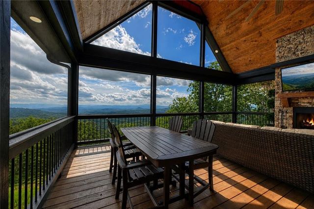 401 Kittatinny Drive, Mineral Bluff, GA 30559
