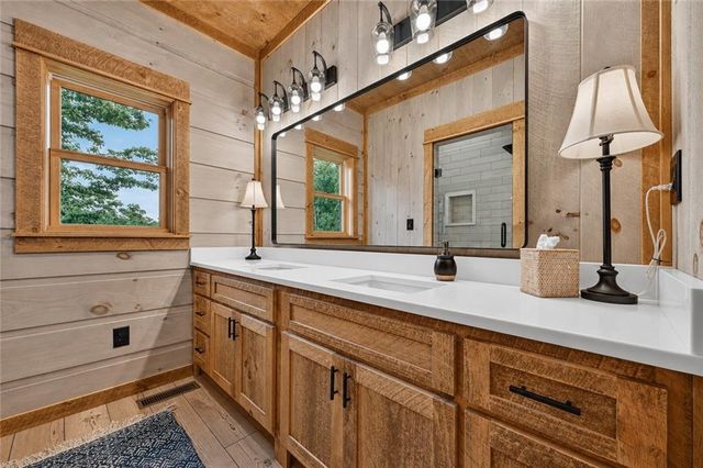 401 Kittatinny Drive, Mineral Bluff, GA 30559