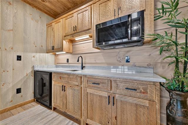 401 Kittatinny Drive, Mineral Bluff, GA 30559