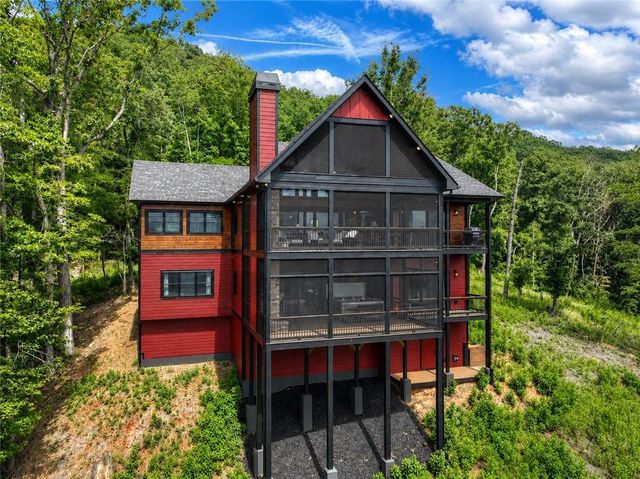401 Kittatinny Drive, Mineral Bluff, GA 30559