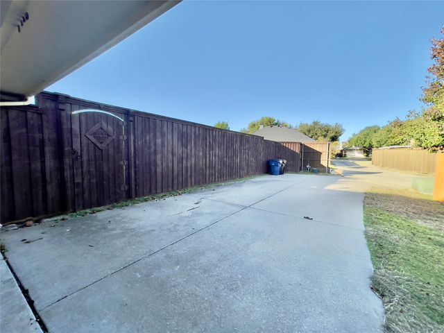 9117 Bastille Way, Frisco, TX 75033