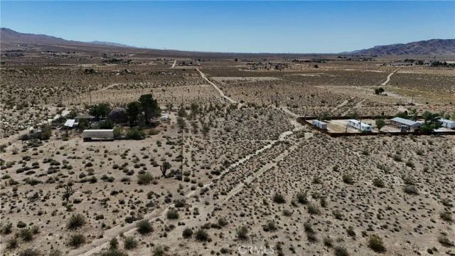 9821 Ivanhoe, Lucerne Valley, CA 92356