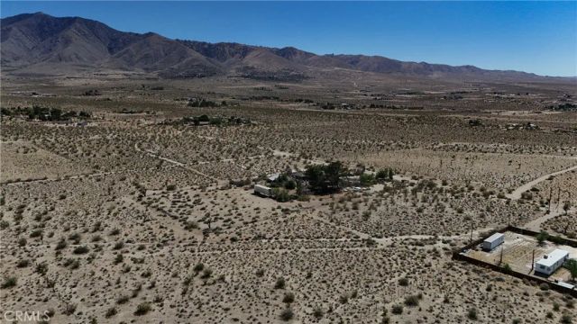 9821 Ivanhoe, Lucerne Valley, CA 92356