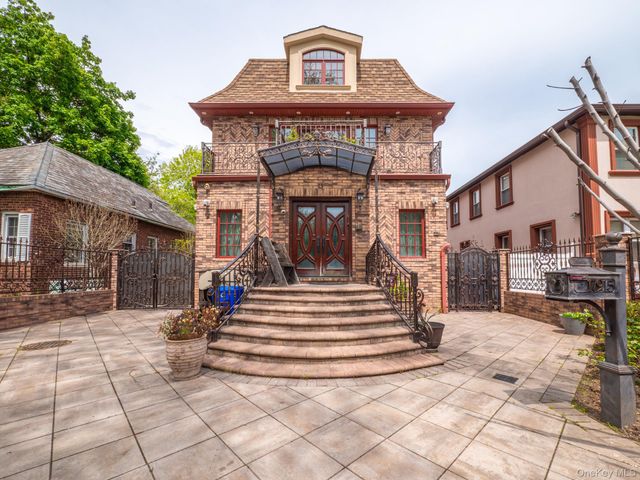 179-15 80Rd, Jamaica Estates, NY 11432
