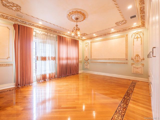 179-15 80Rd, Jamaica Estates, NY 11432
