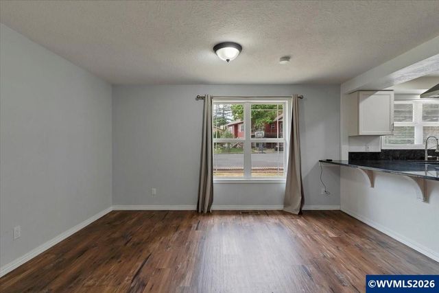 2095 Popcorn Ct NW, Salem, OR 97304