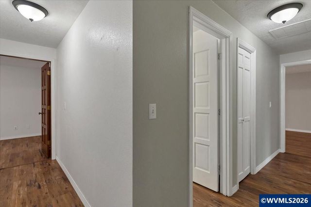 2095 Popcorn Ct NW, Salem, OR 97304