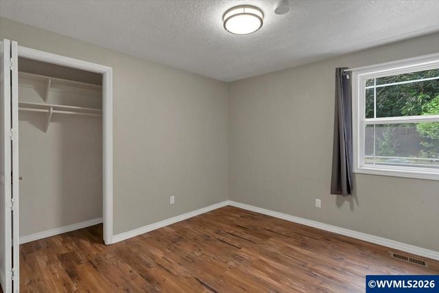 2095 Popcorn Ct NW, Salem, OR 97304