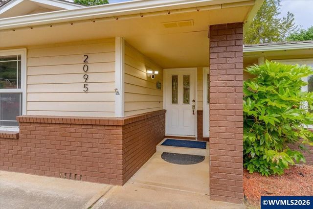 2095 Popcorn Ct NW, Salem, OR 97304