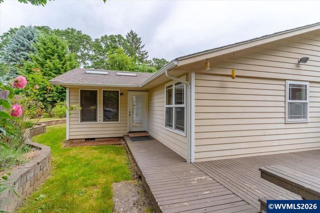 2095 Popcorn Ct NW, Salem, OR 97304
