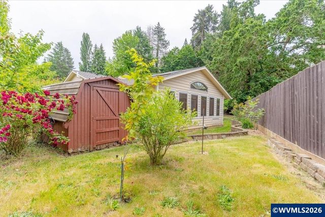 2095 Popcorn Ct NW, Salem, OR 97304