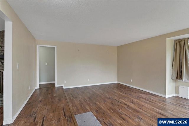 2095 Popcorn Ct NW, Salem, OR 97304