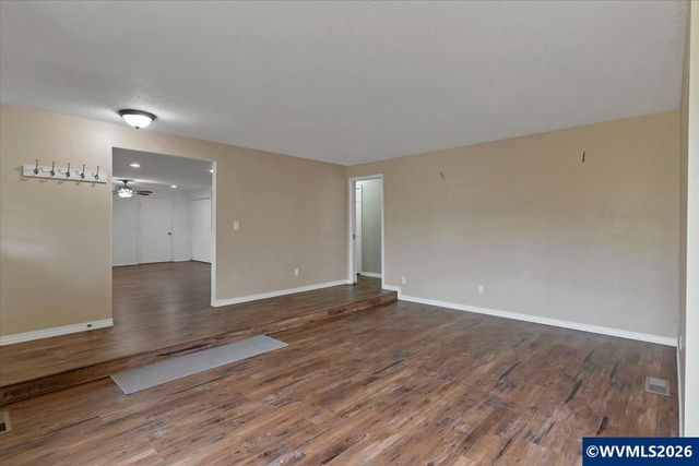 2095 Popcorn Ct NW, Salem, OR 97304
