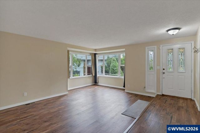 2095 Popcorn Ct NW, Salem, OR 97304